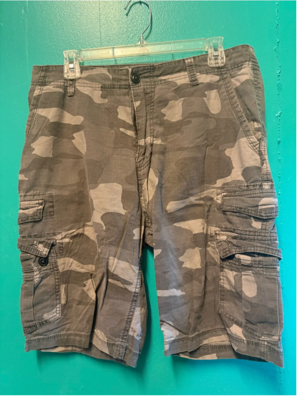 Men's Plugg Cargo Shorts Waist 33 Grey Black Camo